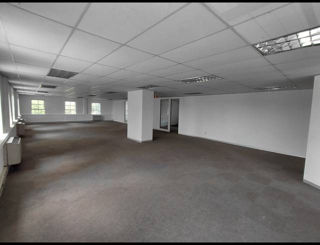 368M² OFFICE TO LET IN FOURWAYS